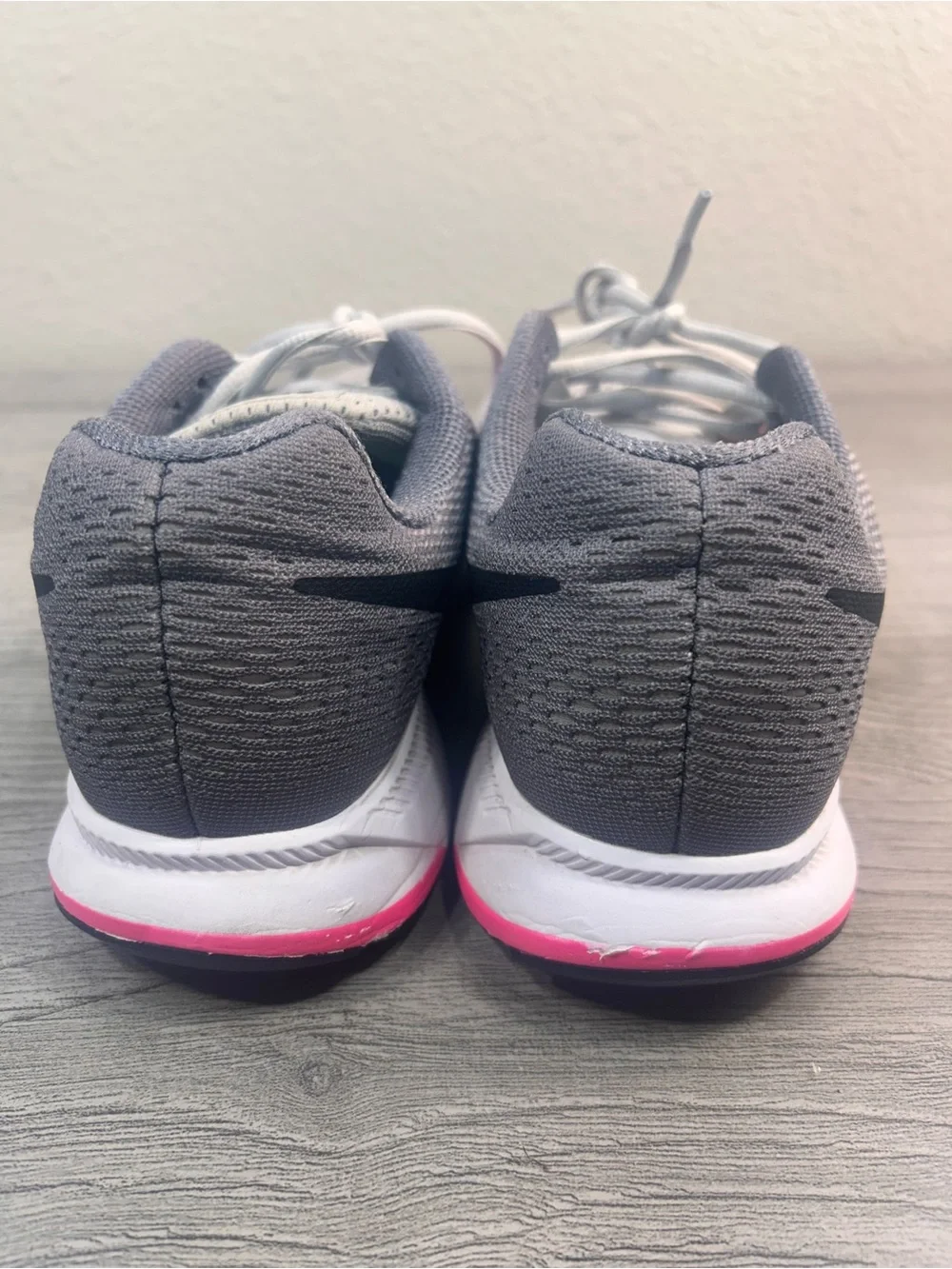 Nike Air Zoom Pegasus 33 Running Shoes Gray Pink Women’s Athletic Sneakers Sz9.5